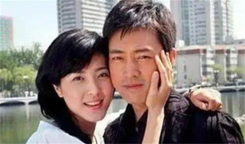 曾黎吻戏视频在线观看  第1张